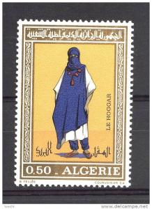ALGERIE - Y&T n° 557** - Costume algérien - Hoggar
