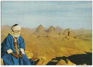 Le Hoggar. Algérie. l' Homme Bleu.
