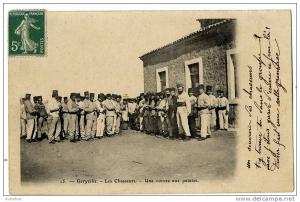 76  -  GERYVILLE  -  LES CHASSEURS  -  UNE CORVEE AUX PATATES