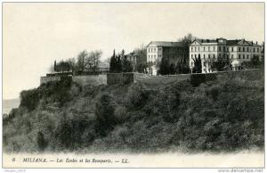 MILIANA...LES ECOLES ET LES REMPARTS.....CPA