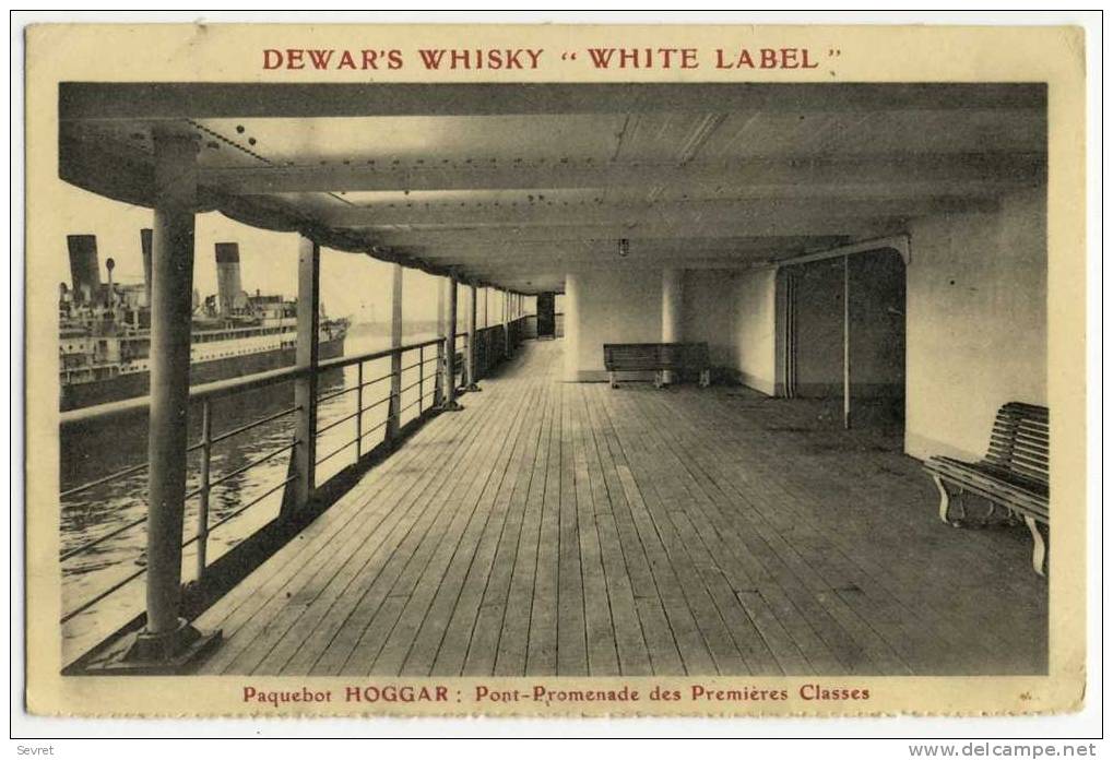 PAQUEBOT  HOGGAR   Pont promenade des Premières Classe.