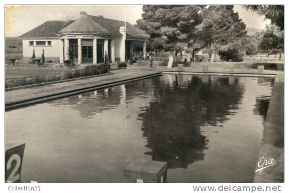 GERYVILLE ... LA PISCINE