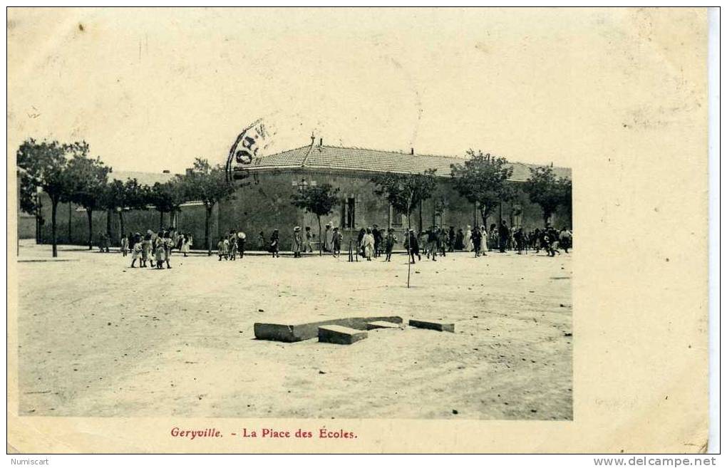 CPA...DE GERYVILLE...ANIMEE...LA PLACE DES ECOLES...