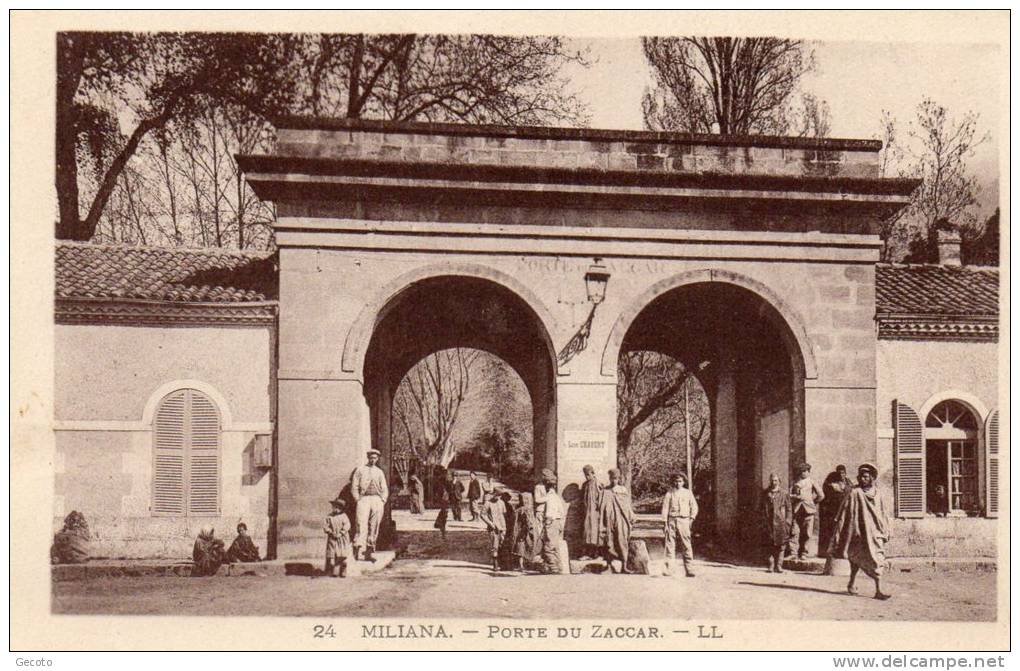 MILIANA -  porte du Zaccar en 1931