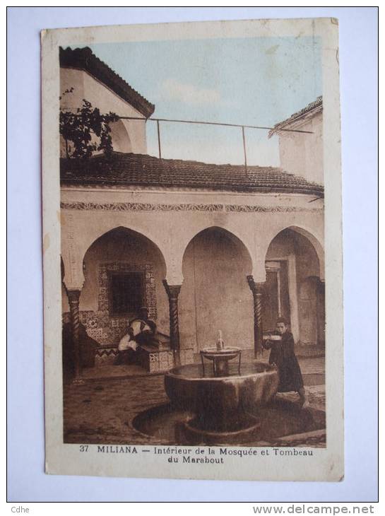 ALGERIE  - ROC -   MILIANA - INTERIEUR DE LA MOSQUEE ET TOMBEAU DU MARABOUT