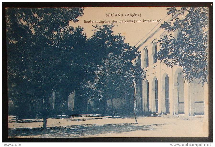 CPA MILIANA (ALGERIE) ECOLE INDIGENE DES GARCONS (vue intérieure)