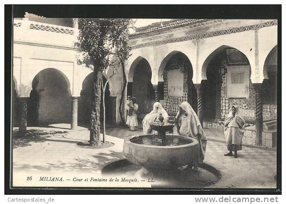 CPA Miliana, Cour et Fontaine de la Mosquée