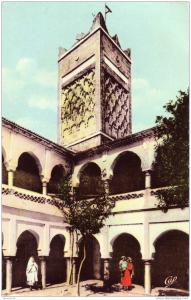 CPA - MILIANA - Cour et Minaret de la Mosquée Sidi Ahmed Ben Youcef
