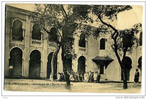Miliana intérieur de l’école indigène