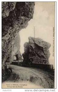 CPA  - ALGERIE - ROUTE DE BOUGIE A DJIDJELLI - PASSAGE DANS LES FALAISES