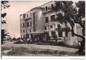 CPSM  -   Algérie  -    DJIDJELLI   -  Le Casino  -  Hôtel -