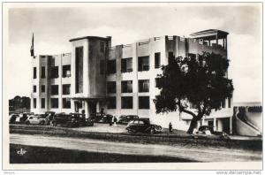 CPSM DJIDJELLI. le casino. vieilles voitures.