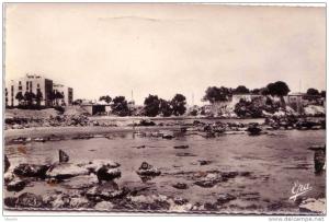 CPSM Noir et blanc63- DJIDJELLI ( Algérie) les H.L.M. et les ffalaises  belle carte dentelée et animée