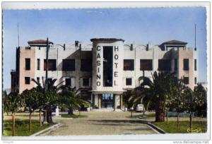 Algérie--DJIDJELLI---env 1960--Le Casino (voiture) ,cpsm pt format  n°; 7 éd Combier---jolie carte