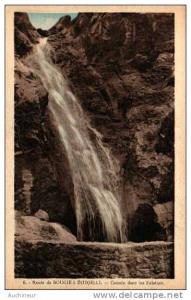 6 route de Bougie à Djidjelli - cascade dans les falaises