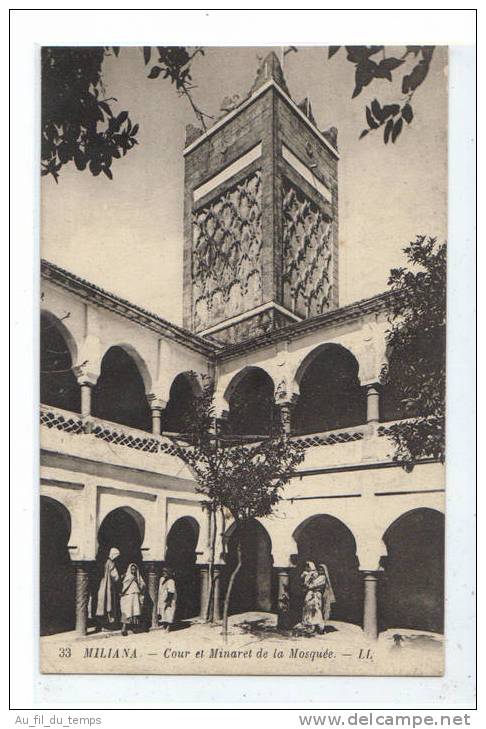 MILIANA , COUR ET MINARET DE LA MOSQUEE , ANIMATION