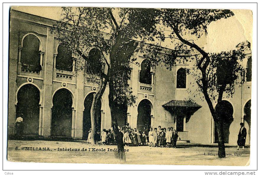 Miliana intérieur de l’école indigène