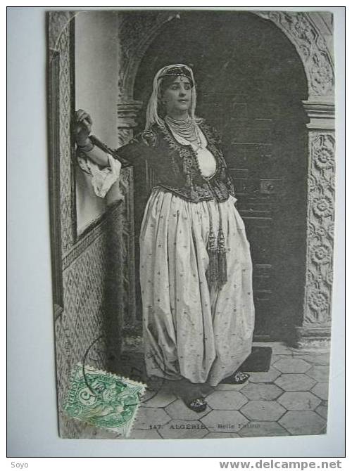 Belle Fatma voyagé Miliana