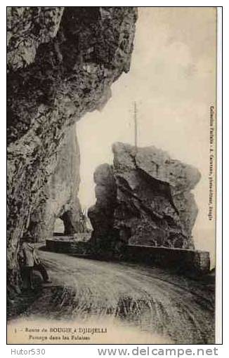 CPA  - ALGERIE - ROUTE DE BOUGIE A DJIDJELLI - PASSAGE DANS LES FALAISES