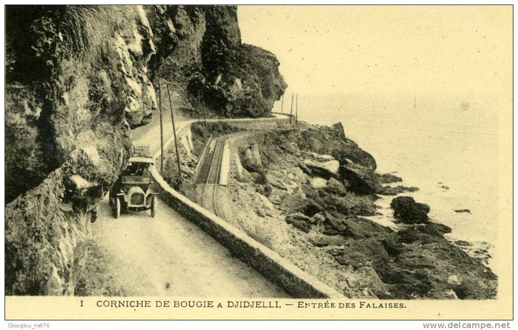 CORNICHE DE BOUGIE A DJIDJELLI...ENTREE DES FALAISES....CPA ANIMEE