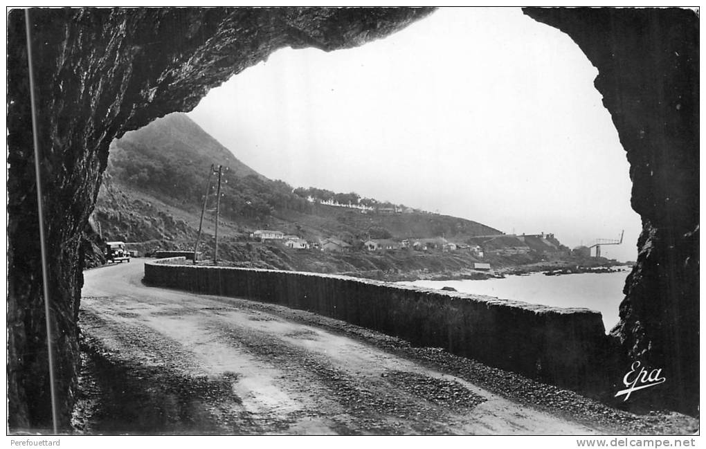 *   (ALG)   DJIDJELLI  *   CPM  CPSM    -   ROUTE DE BOUGIE A DJIDJELLI  ENTREE DES GRANDES FALAISES