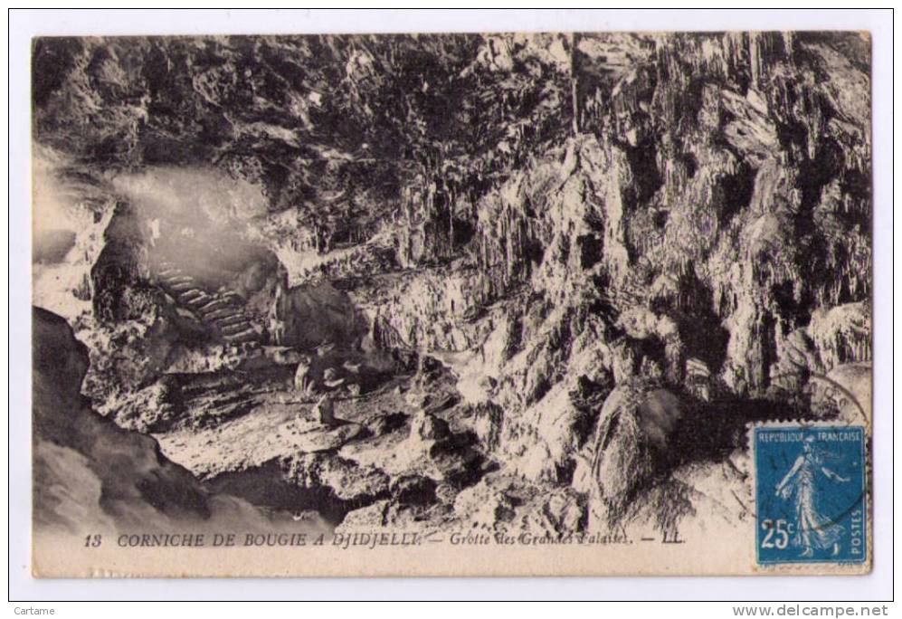 Algérie Corniche de BOUGIE a DJIDJELLI Grotte des grandes falaises