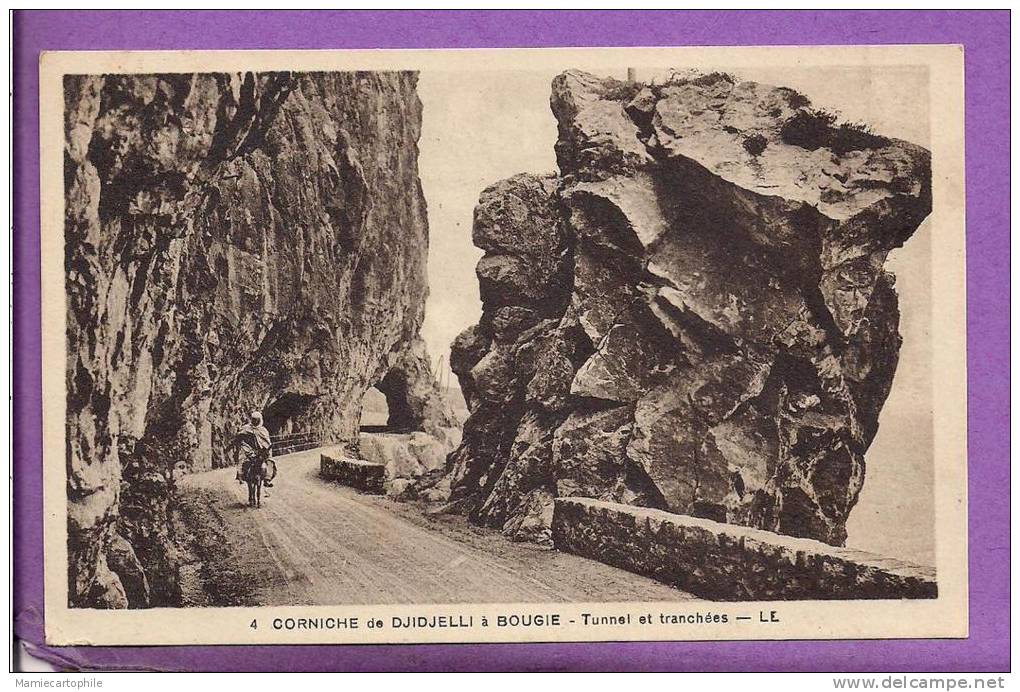 ALGERIE  - Corniche de Djidjelli à Bougie - Tunnel et tranchées - petite animation