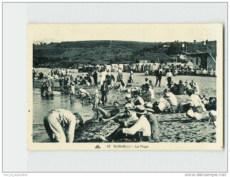 384 )  DJIDJELLI. La Plage Animée  . (2 Scans) .Année 19** . Édit./Phot CAP  .Exp/Dest