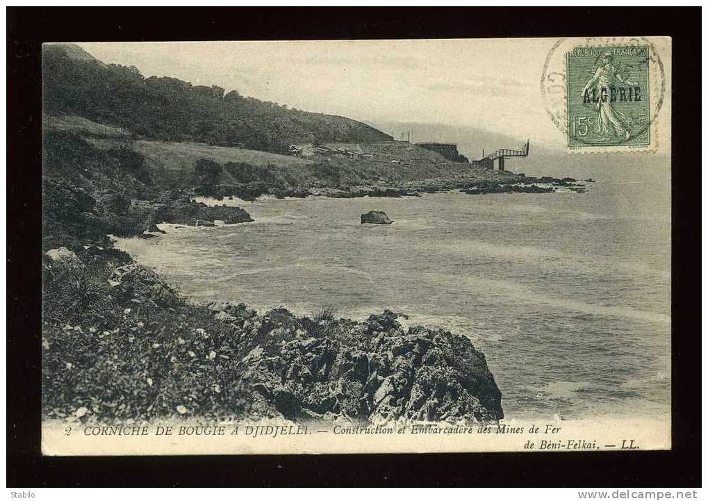 ALGERIE - CORNICHE DE BOUGIE A DJIDJELLI - CONSTRUCTION ET EMBARCADERE DES MINES DE FER