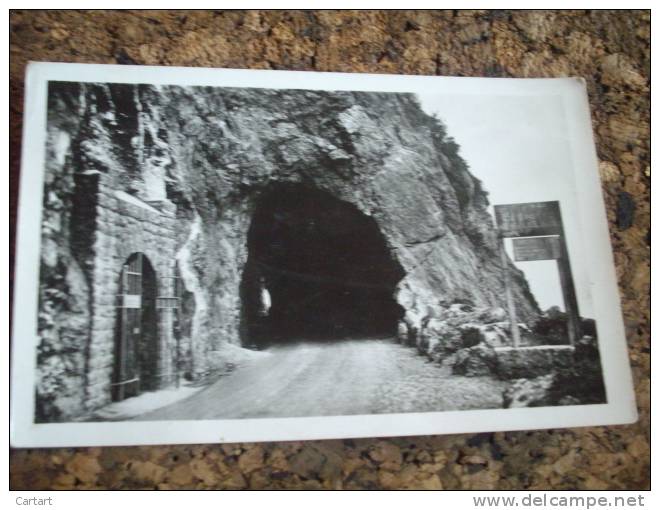 DJIDJELLI ENTREE DE LA GROTTE MERVEILLEUSE ROUTE A DJIDJELLI  @ VUE RECTO/VERSO AVEC BORDS @