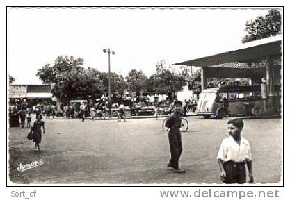 DJIDJELLI - GARE DES CARS (BELLE ANIMATION)  - CPSM  A79