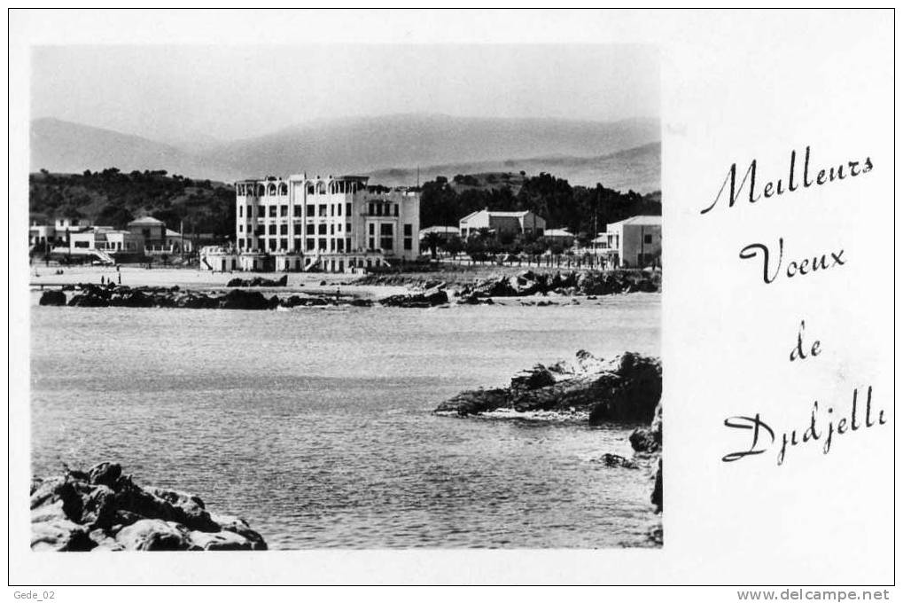 DJIDJELLI  -  LA PLAGE  -  LE CASINO  ( CARTE PHOTO DENTELEE 70 x 110 mm EXCELLENT ETAT  )