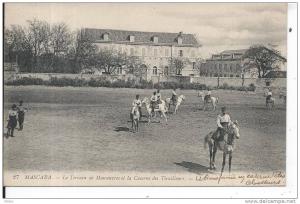 ALGERIE - MASCARA - Le terrain de manoeuvres et la Caserne des Tirailleurs