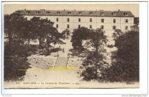 CPA  ALGERIE  MASCARA  la Caserne des Tirailleurs