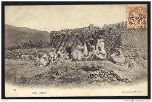 CPA  PRECURSEUR- AFRIQUE DU NORD- ALGÉRIE- MASCARA- LE CAFÉ MAURE EN PLEIN AIR EN 1900- TRES BELLE ANIMATION GROS PLAN-