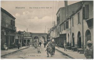 ALGERIE - MASCARA - Rue d'Oran et Porte Bab Ali
