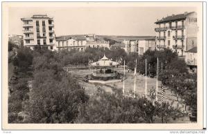 MASCARA.Algérie.Place Gambetta.Architecture.Kio sque à Musique.Pub Crédit Lyonnais.Collection Sapho-France.Annecy.No 9.