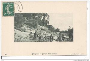 ALGERIE - BOU-SAADA - laveuses dans la rivière
