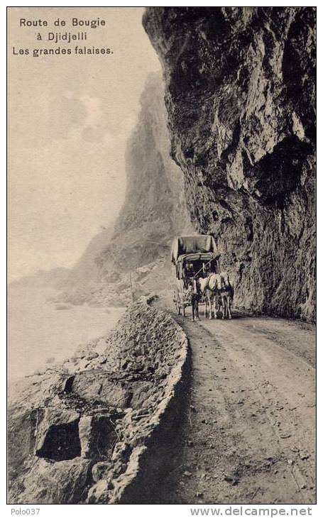 ET ALG 001   Route de Bougie à Djidjelli  Les grandes falaises  ATTELAGE DILIGENCE