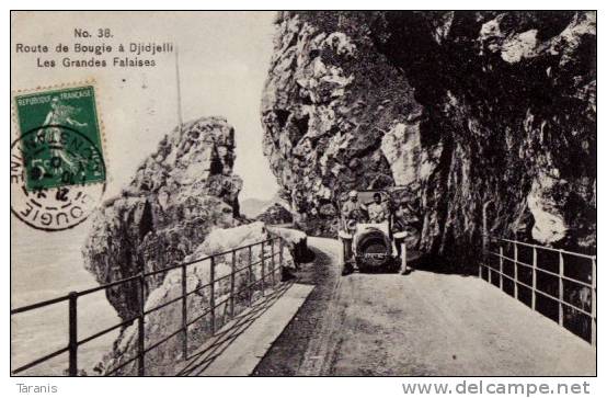 BOUGIE - Route de Bougie à Djidjelli - Les Grandes Falaises - AUTOMOBILE - CPA TBon Etat