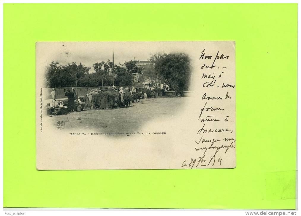 Afrique - Algérie - Mascara - marchands inigènes sur le pont de l'Argoub
