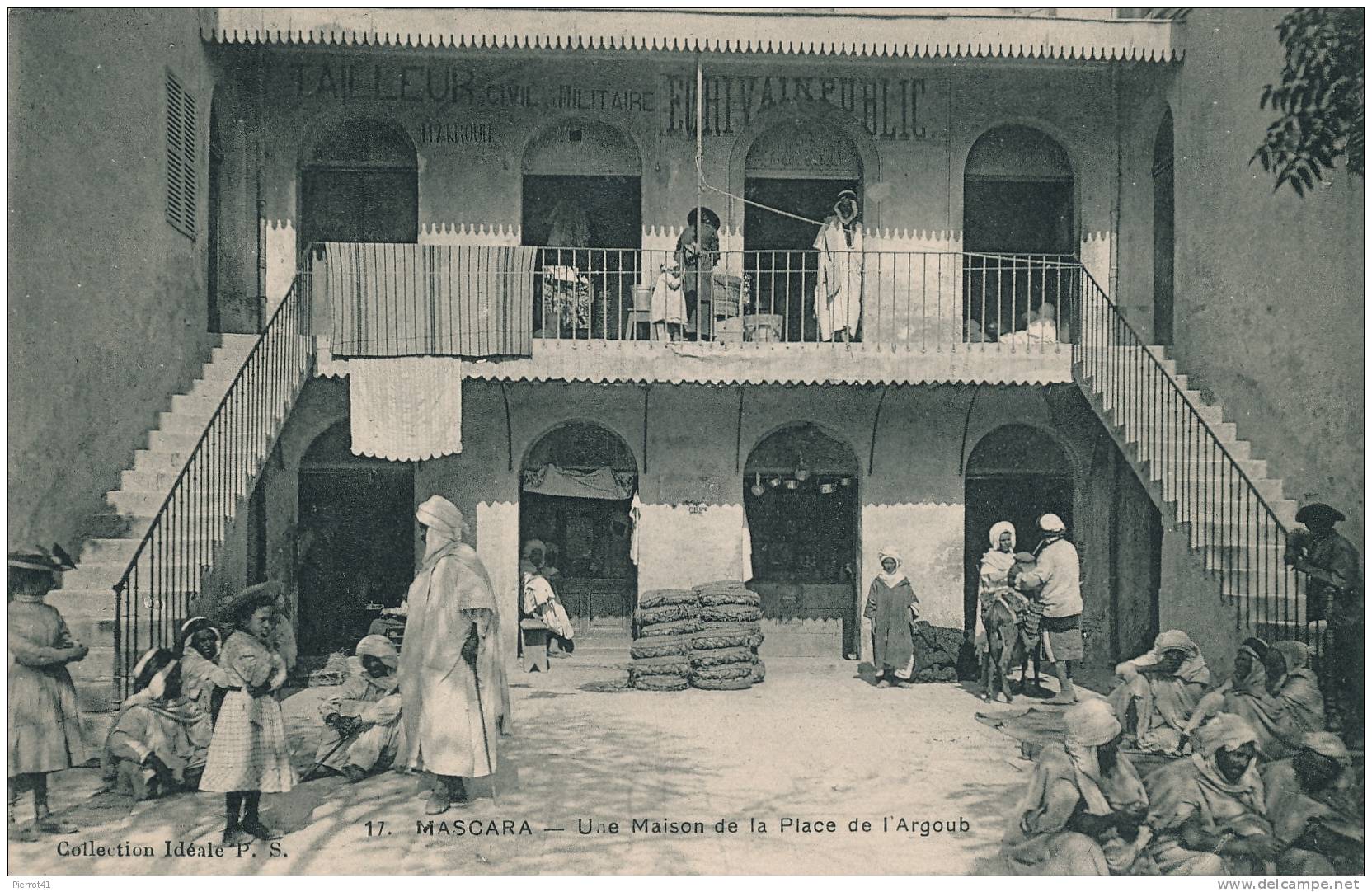 ALGERIE - MASCARA - Une maison de la place de l'Argoub