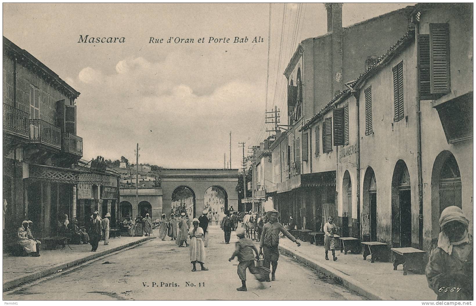 ALGERIE - MASCARA - Rue d'Oran et Porte Bab Ali