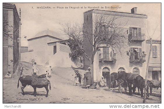 ALGERIE.MASCARA.PLACE DE L ARGOUB ET LE MARABOUT DE SIDI BOUDJLEL
