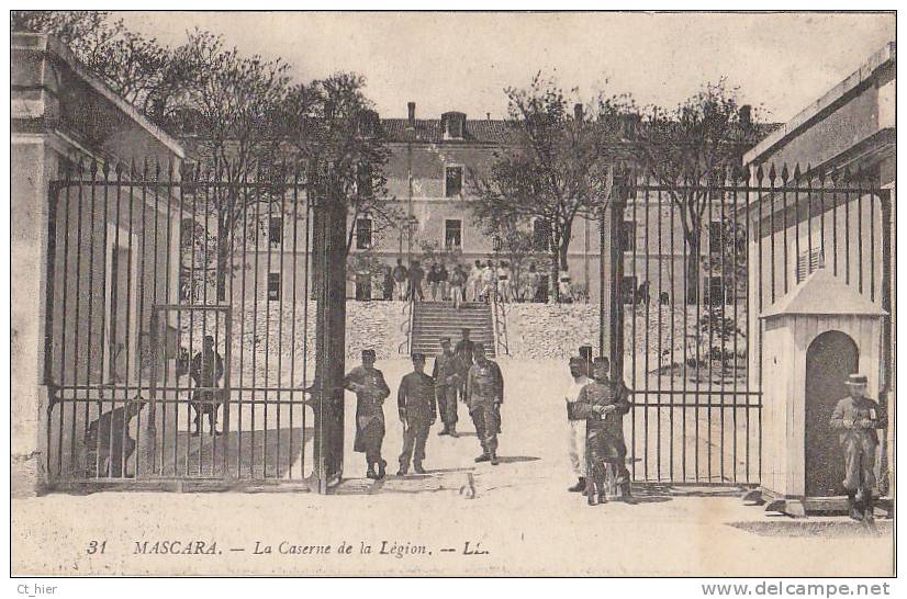 CPA ALGERIE MASCARA LEGION ETRANGERE LA CASERNE SOLDATS LEGIONNAIRES en 1924
