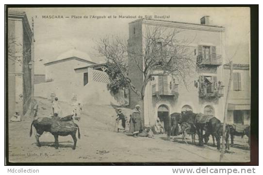 ALGERIE MASCARA  /  Place de l'Argoub et le Marabout de Sidi Boudjlel