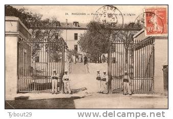 CPA. Mascara. Porte de la Caserne de la Légion. Algérie