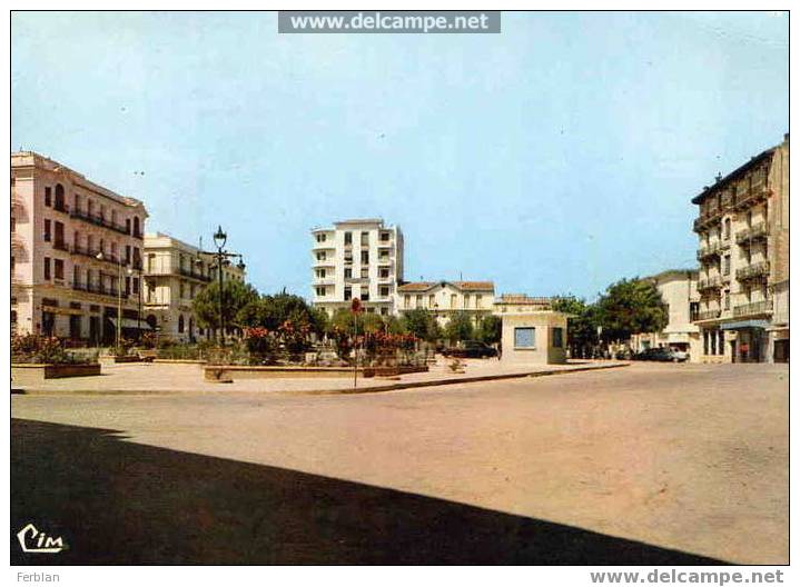AFRIQUE. ALGERIE. AUTRES VILLES. MASCARA. La Place de l´Emir Abd El-Kader. Carte Dentelée.