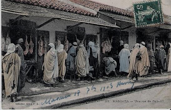ALGERIE - MASCARA - UNE RUE ANIMEE DE BAB-ALI