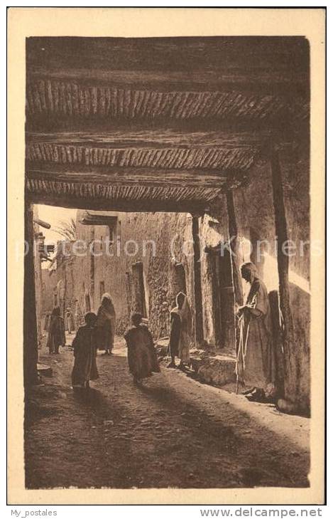 dg21633 Bou Saada Rues couvertes au Quartier Arabe Kat. Algerien